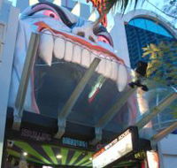 Draculas Haunted House - New South Wales Tourism 