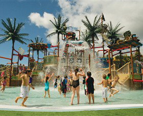 Wet 'n' Wild Water World - New South Wales Tourism  0
