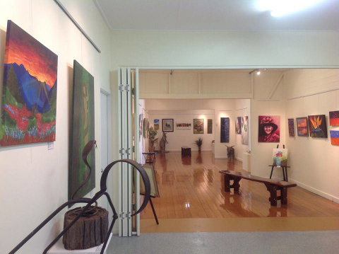 Wondai Regional Art Gallery - New South Wales Tourism  4