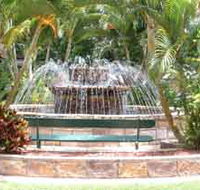 Bauer and Wiles Memorial Fountain - New South Wales Tourism 