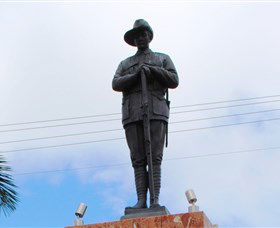 Charters Towers Memorial Cenotaph - New South Wales Tourism  0