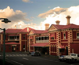 Historic Walk Through Mort Estate - New South Wales Tourism  0
