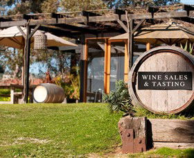 Saint Regis Winery, Food & Wine Bar - New South Wales Tourism  0