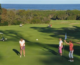Tura Beach Country Club - New South Wales Tourism  0