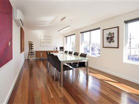 Tidswell Wines Cellar Door - New South Wales Tourism  3