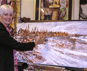Salt And Pepper Gallery - New South Wales Tourism  0