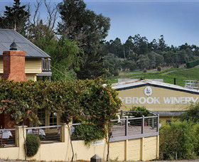 Kellybrook Winery, Kelly Brothers Cider & Riders Brew Co. - New South Wales Tourism  2