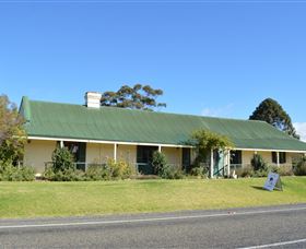 The Black Swan Gallery - New South Wales Tourism  0