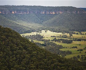 Hassans Walls Lookout - New South Wales Tourism  1
