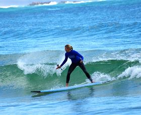 East Coast Adventure Bus - New South Wales Tourism  3