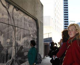 Touching History - New South Wales Tourism  2