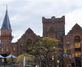 Touching History - New South Wales Tourism  1