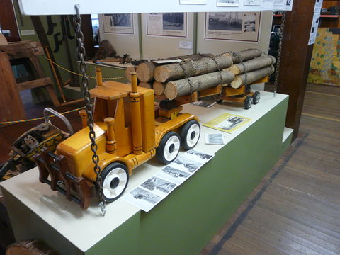Yarraman Heritage Centre - New South Wales Tourism  9
