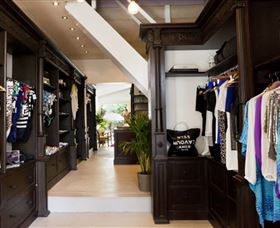 IV COLLECTIVE - New South Wales Tourism  0