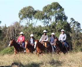 Sydney Trail Riding Centre - New South Wales Tourism  0