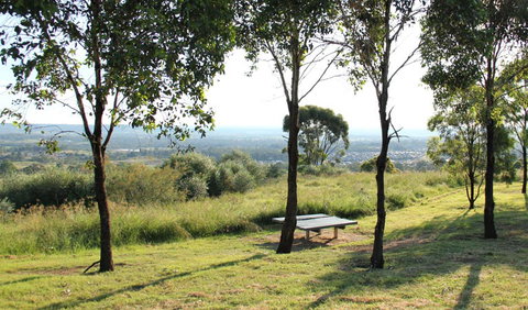 Turkeys Nest Picnic Area And Lookout - New South Wales Tourism  0