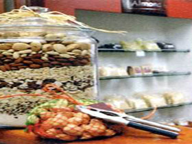 Almondco Almond Hut - New South Wales Tourism  1