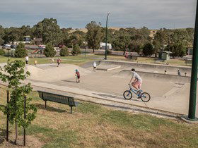 Yankalilla Lions Youth Park - New South Wales Tourism  1