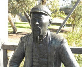 Captain John Egge Statue - New South Wales Tourism  1