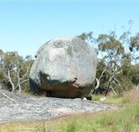Tolmer Rocks - New South Wales Tourism 