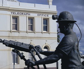 Miners Monument - New South Wales Tourism  2