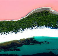 Lake Hillier - New South Wales Tourism 
