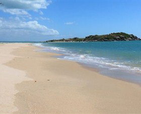 Dhamitjinya (East Woody Island) And Galaru (East Woody Beach) - New South Wales Tourism  4