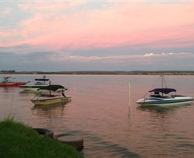Lake Wyangan ACT New South Wales Tourism 