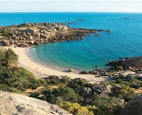 Queens Beach - New South Wales Tourism  0