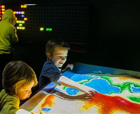 Twisted - Science At Play - New South Wales Tourism  0