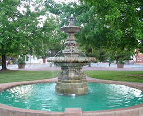 Royal Doulton Hankinson Memorial Fountain - New South Wales Tourism  0