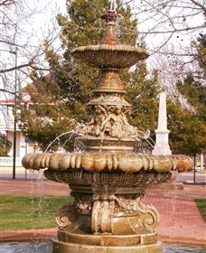 Royal Doulton Hankinson Memorial Fountain - New South Wales Tourism  2