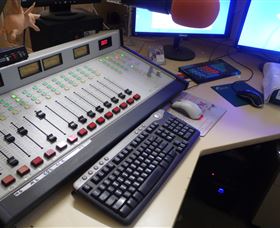 Peak Hill FM Community Radio Station - New South Wales Tourism  0