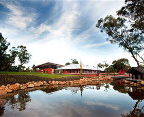 Savannah Visitor Plaza, Taronga Western Plains Zoo Dubbo - New South Wales Tourism  2