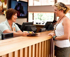 Savannah Visitor Plaza, Taronga Western Plains Zoo Dubbo - New South Wales Tourism  6
