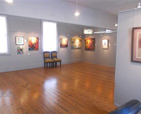 Paxtons Creative Space And Upstairs Gallery - New South Wales Tourism  0