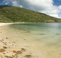 Connie Bay on Keswick Island - New South Wales Tourism 