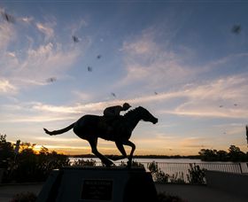 Black Caviar Statue - New South Wales Tourism  0