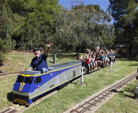 Willans Hill Miniature Railway - New South Wales Tourism  0