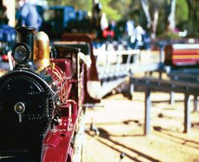 Willans Hill Miniature Railway - New South Wales Tourism  1