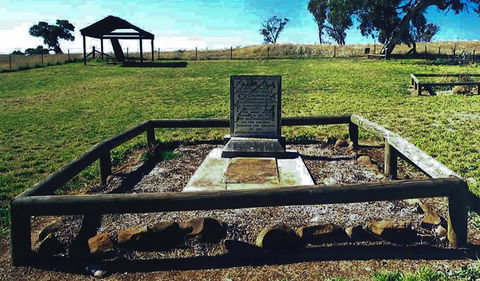 Yuranighs Aboriginal Grave Historic Site - New South Wales Tourism  0