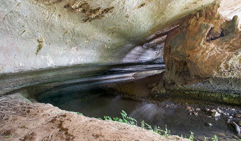 Verandah Cave - New South Wales Tourism  3