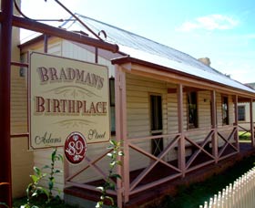 Bradmans Birthplace Museum Cootamundra - New South Wales Tourism  1