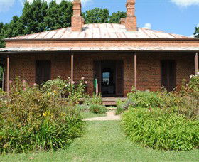 Lake View House - New South Wales Tourism  1