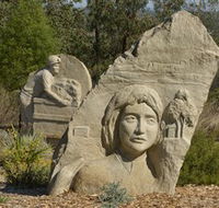 Heritage Sculptures at Pensioners Hill Lookout - New South Wales Tourism 