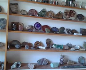 Beechworth Stoneage Gems - New South Wales Tourism  1