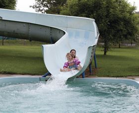 Albury Swim Centre - New South Wales Tourism  0