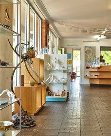 GIGS - Gateway Island Gallery And Studios - New South Wales Tourism  0