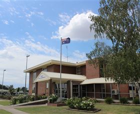 Holbrook Returned Servicemens Club - New South Wales Tourism  4