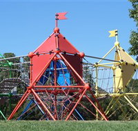 Fadden Pines Playground - New South Wales Tourism 